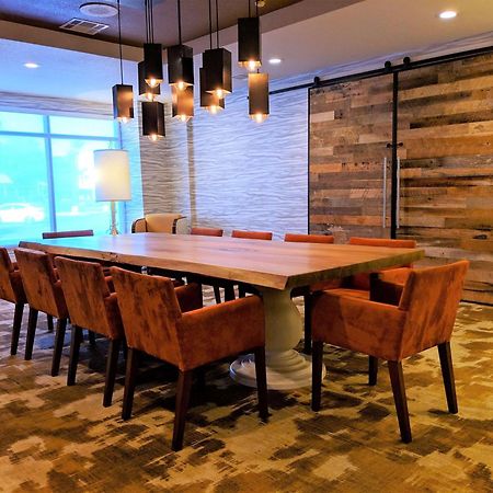 Hilton Garden Inn Phoenix Airport Екстериор снимка