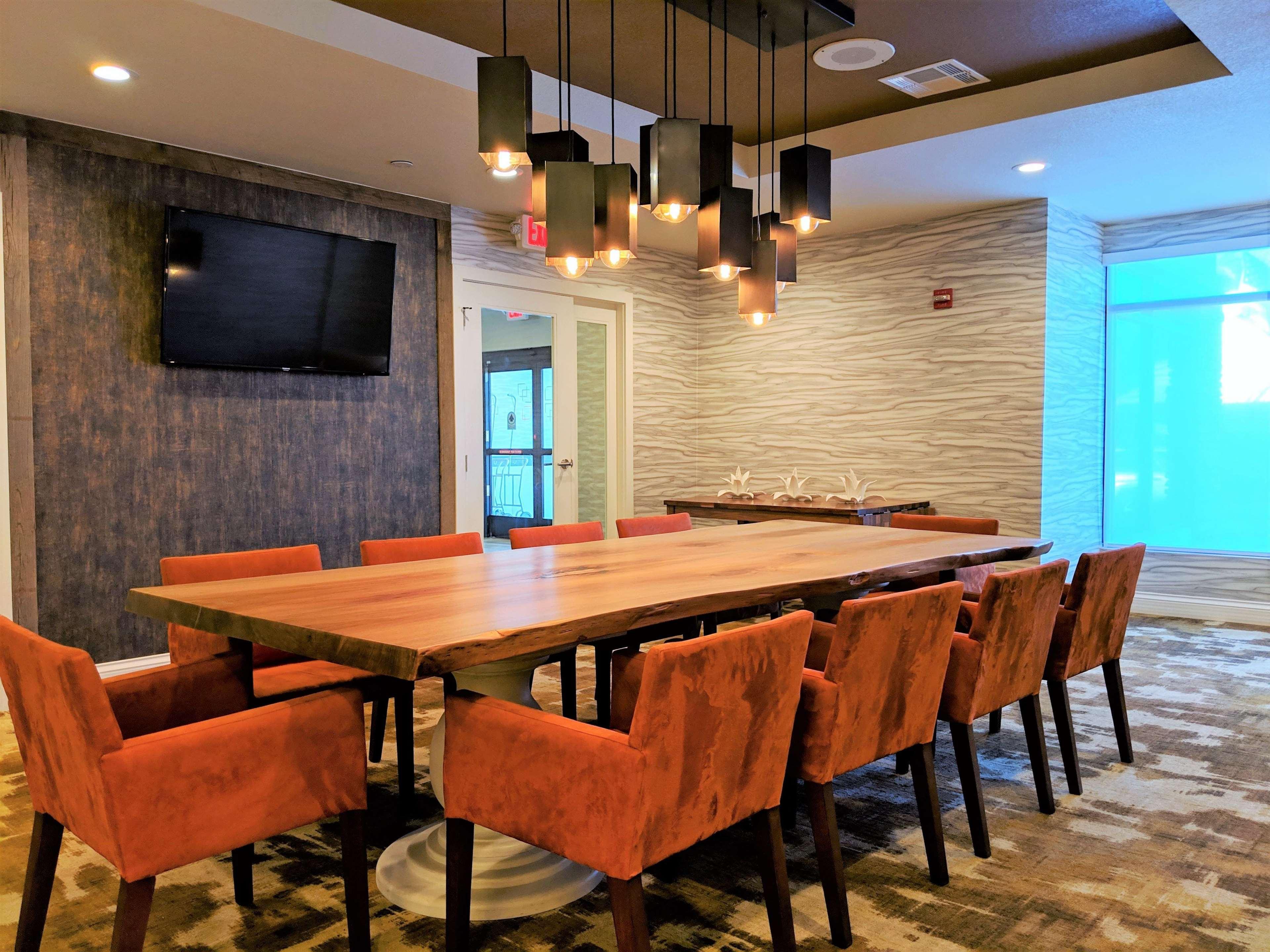 Hilton Garden Inn Phoenix Airport Екстериор снимка