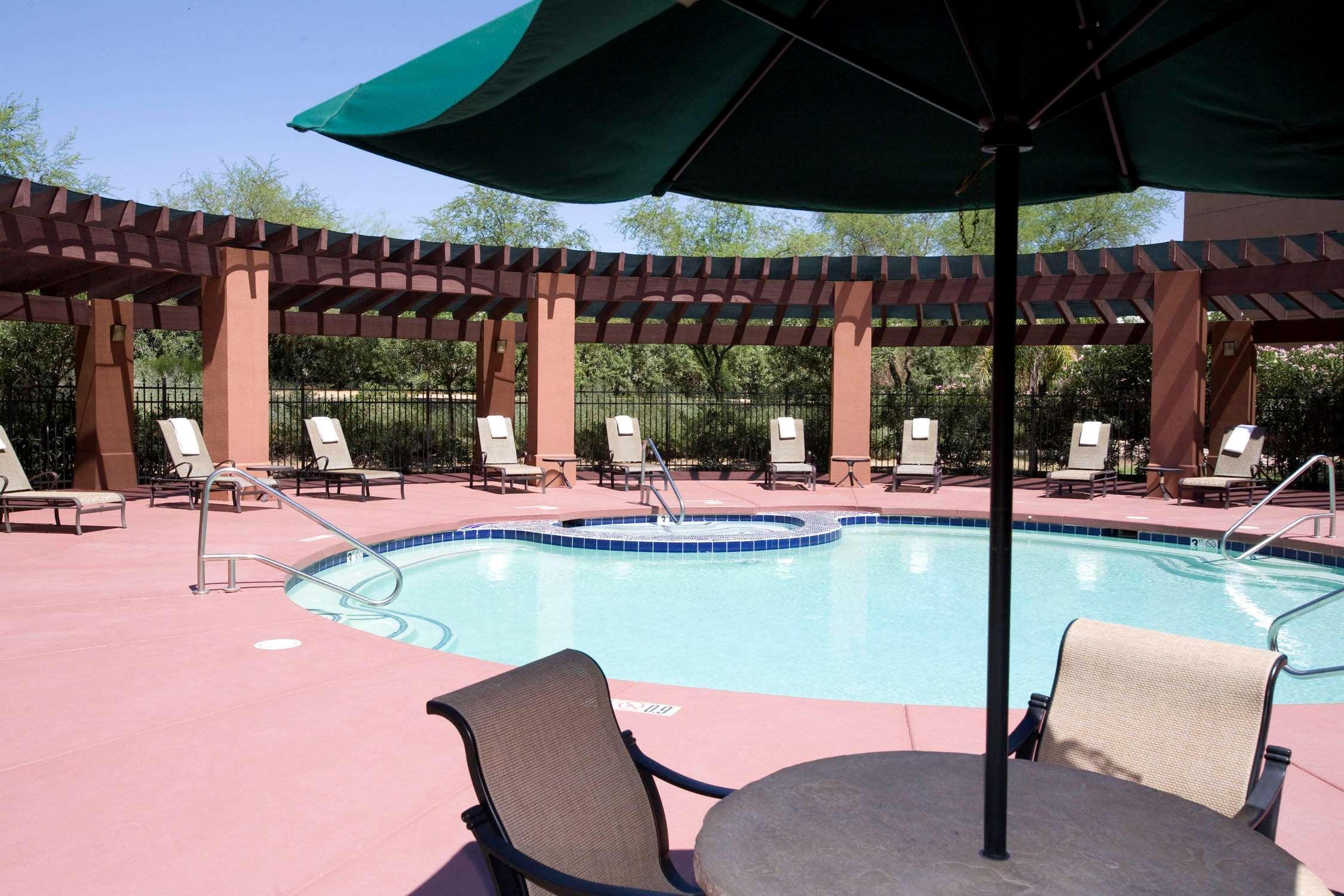 Hilton Garden Inn Phoenix Airport Екстериор снимка