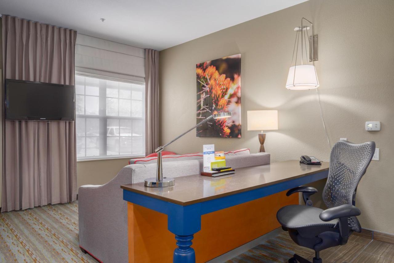 Hilton Garden Inn Phoenix Airport Екстериор снимка