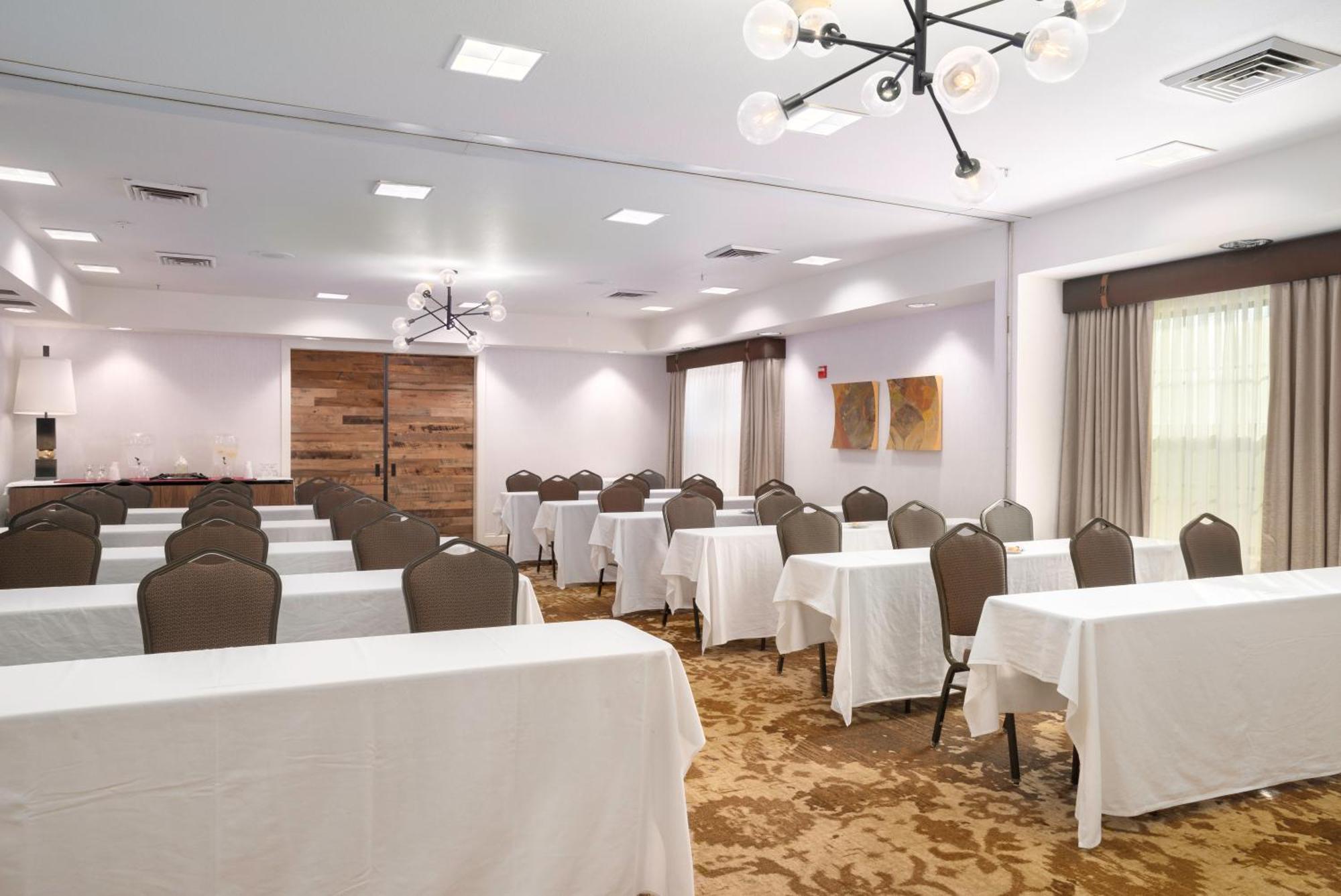 Hilton Garden Inn Phoenix Airport Екстериор снимка